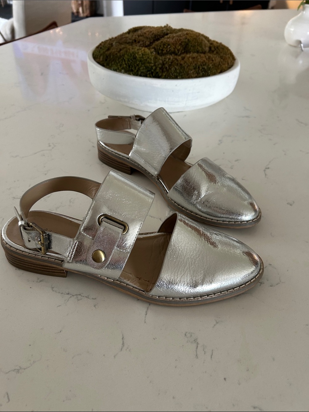 Indigo Rd Metallic Silver Slingback Flat Shoes - Women's Elegant Loafers